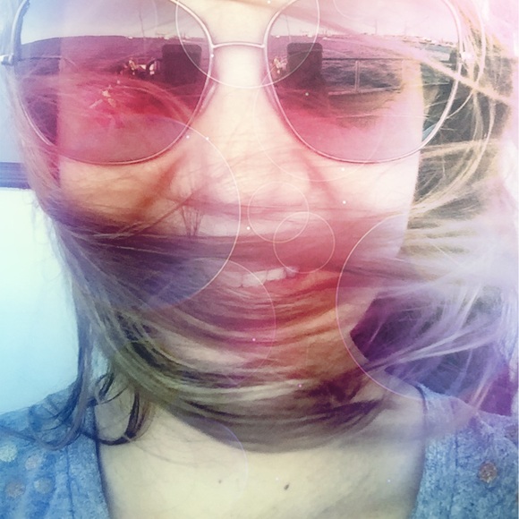 Meet your Posher, Alexandra - Picture 2 of 2